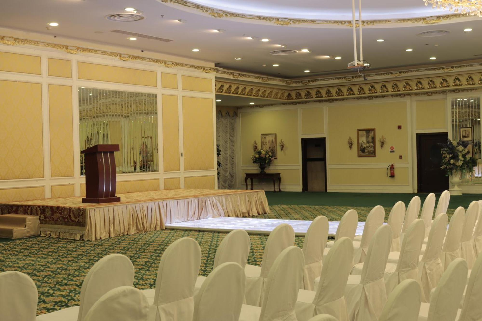 Habitat All Suites, Al Khobar Exterior foto The ballroom of the hotel