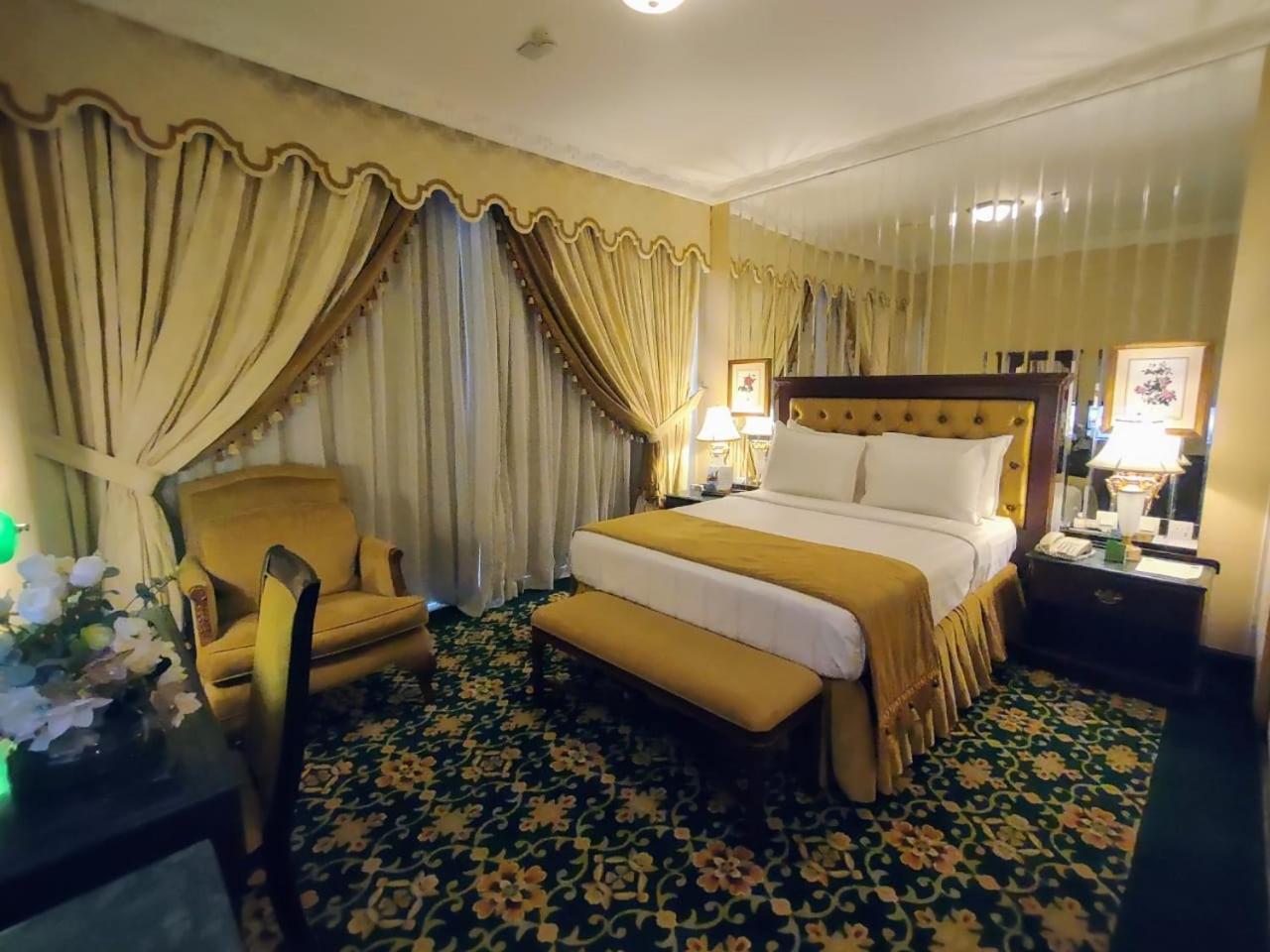 Habitat All Suites, Al Khobar Exterior foto A bedroom at the hotel